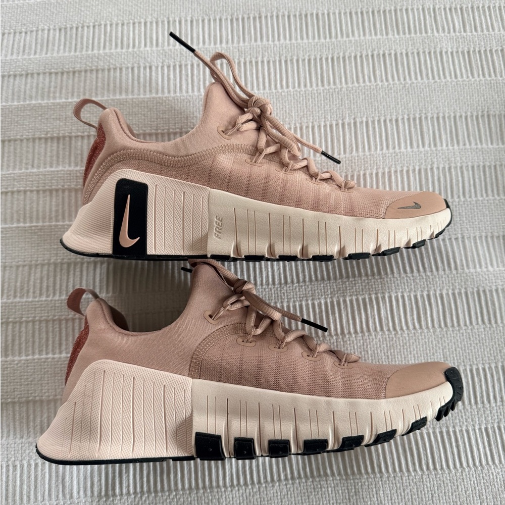 Nike Free Metcon 6 - Pink Oxford/Light Soft Pink/Black - Size 8.5 - Like New